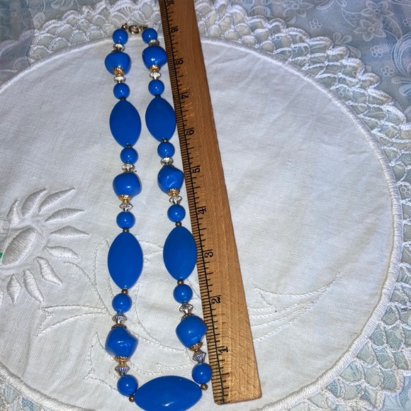 VINTAGE bright blue plastic beads w/gt and st spacers. Lobster claw close $35 - Picture 2 of 5